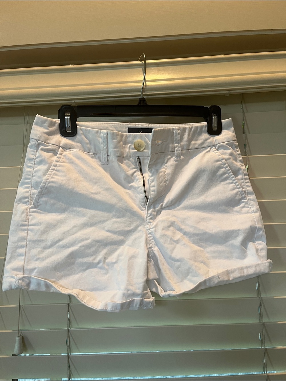 American Eagle Outfitters Cream-White Cotton Shorts